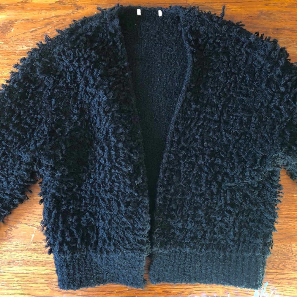 Black fuzzy sweater - Picture 5 of 7